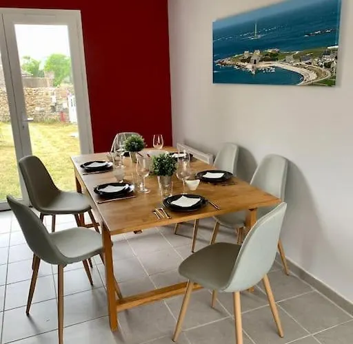 Maison Bord De Dans La Petite Irlande * Auderville